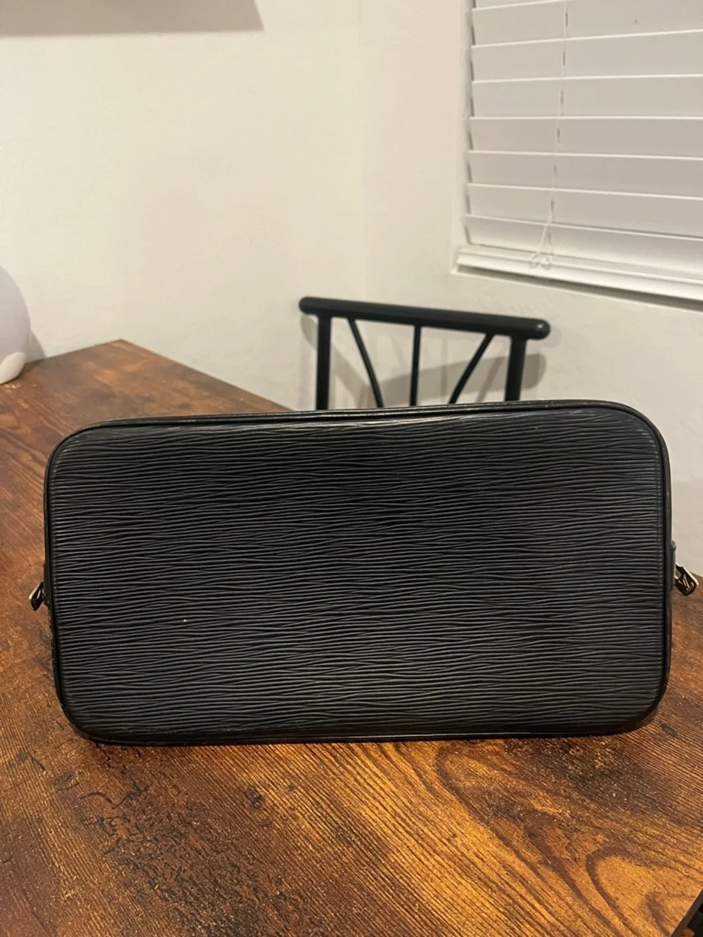 Authentic Louis Vuitton Alma PM - Black Epi Leather (Noir) - Picture 4 of 9